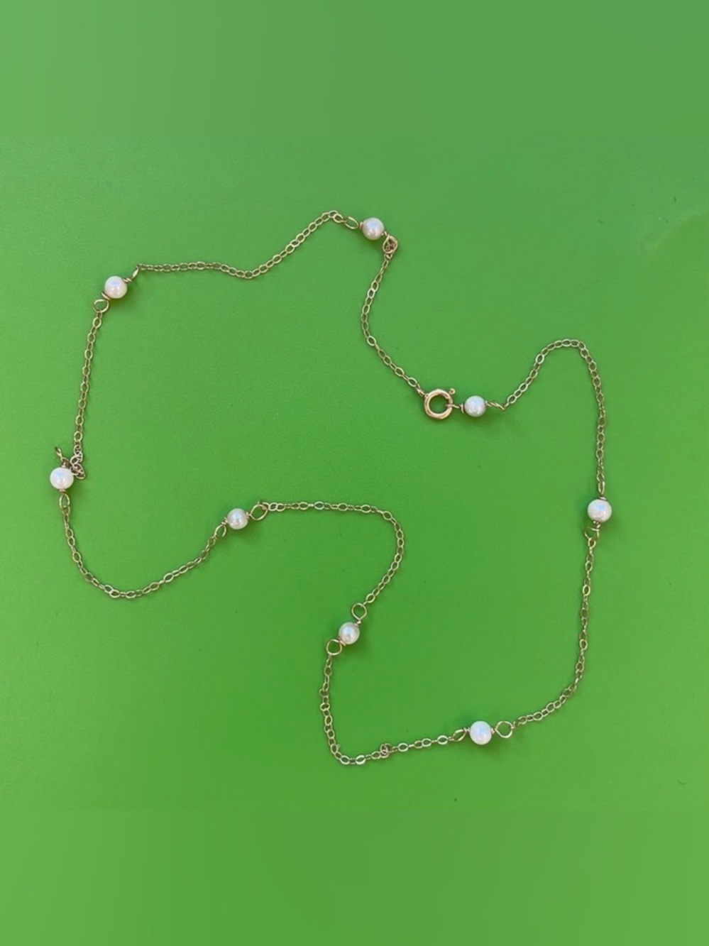 Vintage pearl station necklace.